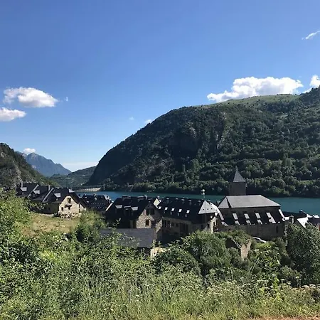 Apartment La Abadia En Tramacastilla Tramacastilla de Tena
